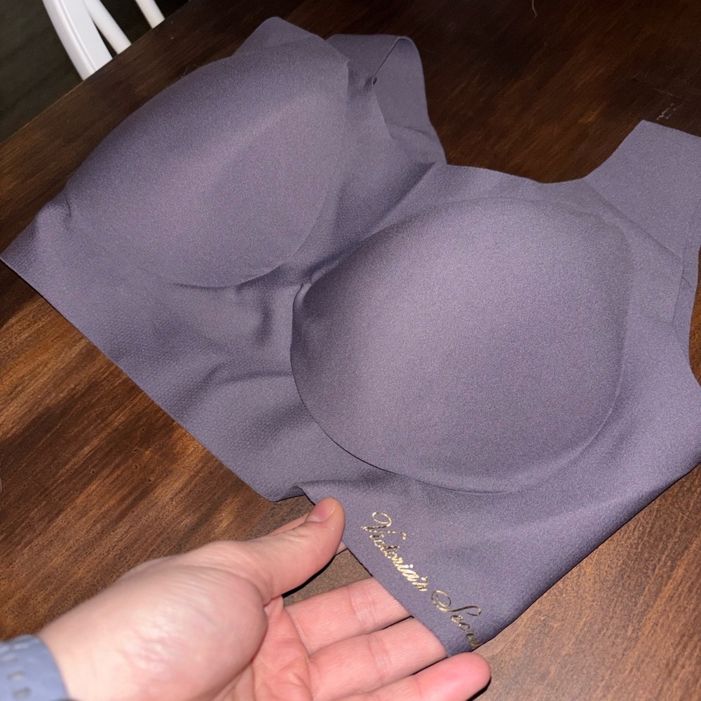 Victoria's Secret Seamless Bra/Bralette